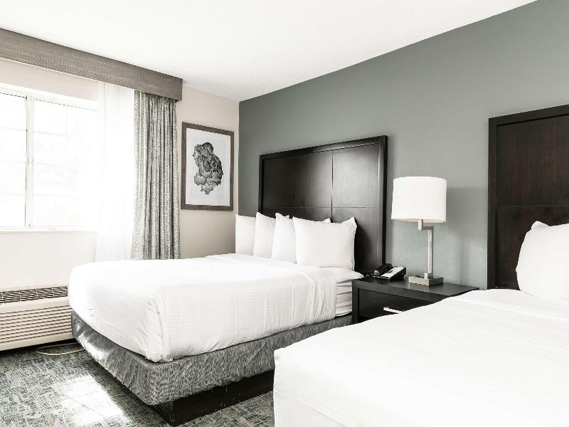 Best Western Inn & Suites San Diego-Zoo/SeaWorld image