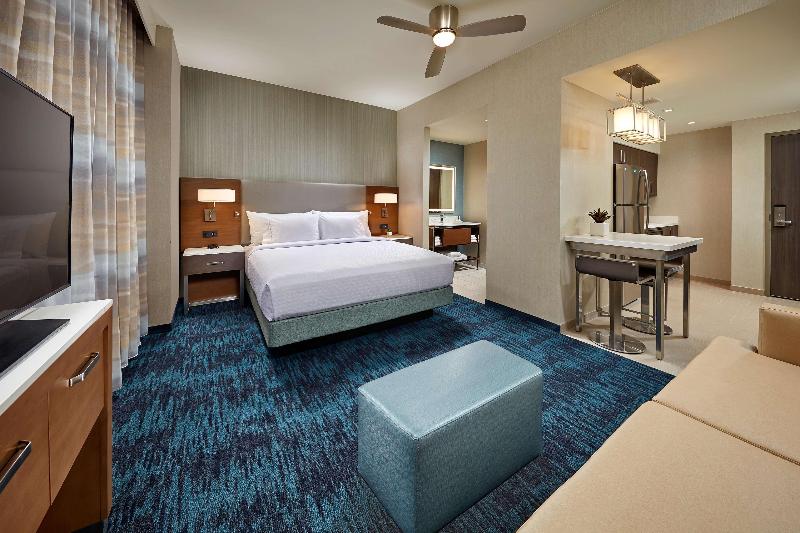 Comfort Inn & Suites Hotel Circle Seaworld Area
