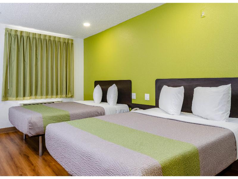 Motel 6 Fresno, CA - Yosemite Hwy image