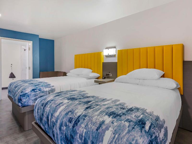 Hotel Blue 66, Bw Signature Collection image