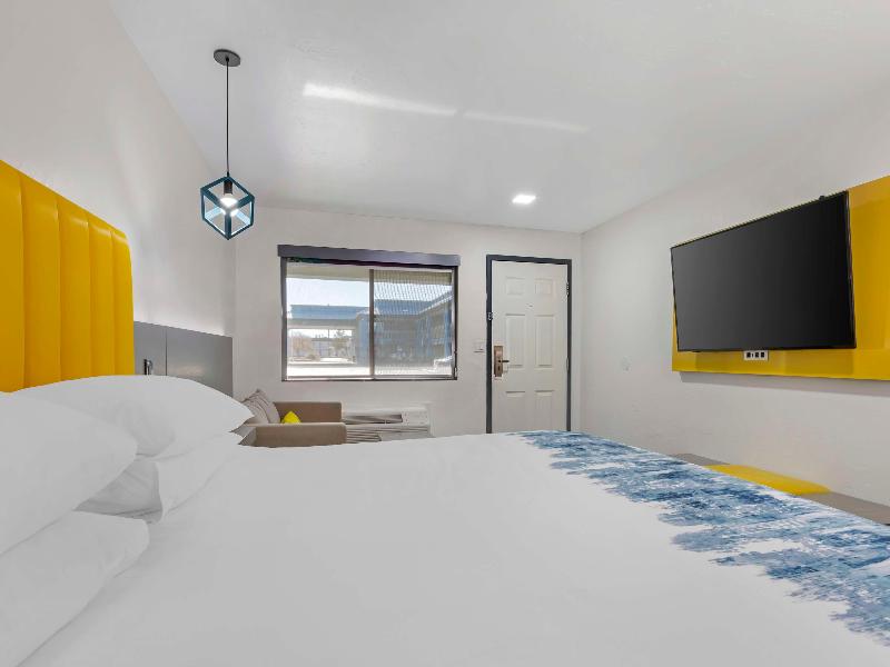 Hotel Blue 66, Bw Signature Collection image