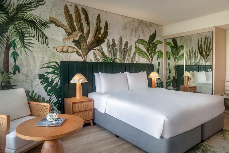 Yas Plaza Mangroves by IHG image