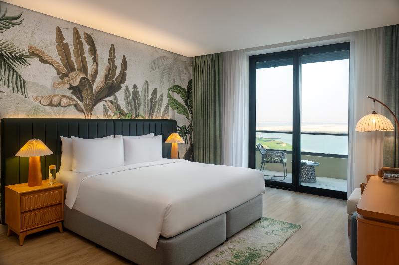 Yas Plaza Mangroves by IHG image