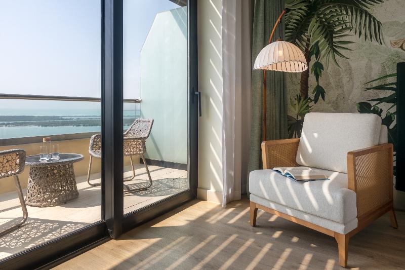 Yas Plaza Mangroves by IHG image