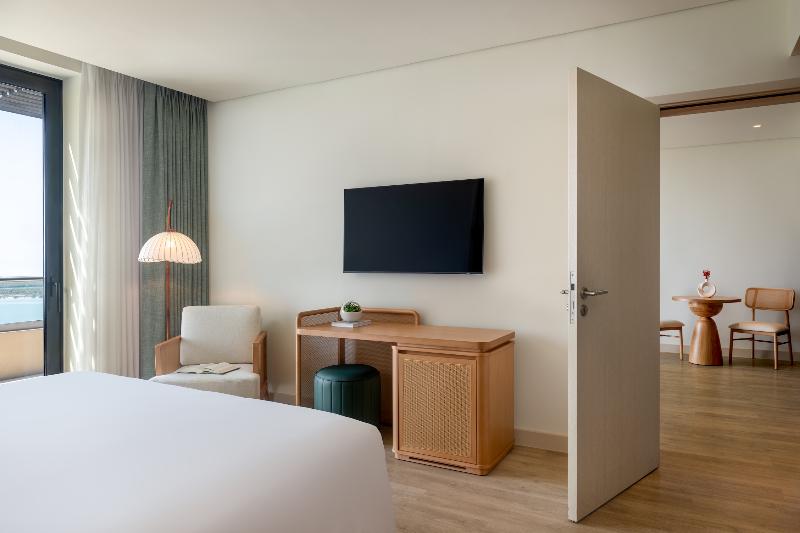 Yas Plaza Mangroves by IHG image