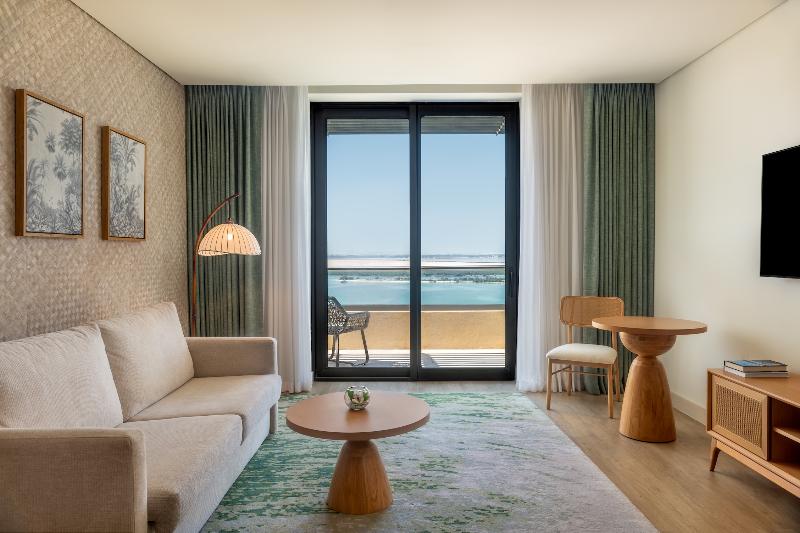 Yas Plaza Mangroves by IHG image