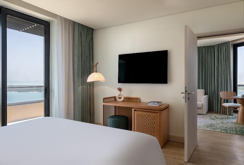 Yas Plaza Mangroves by IHG image