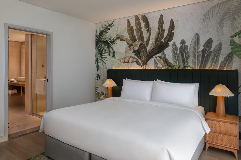 Yas Plaza Mangroves by IHG image