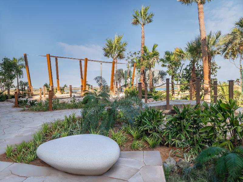Yas Plaza Bay by IHG image
