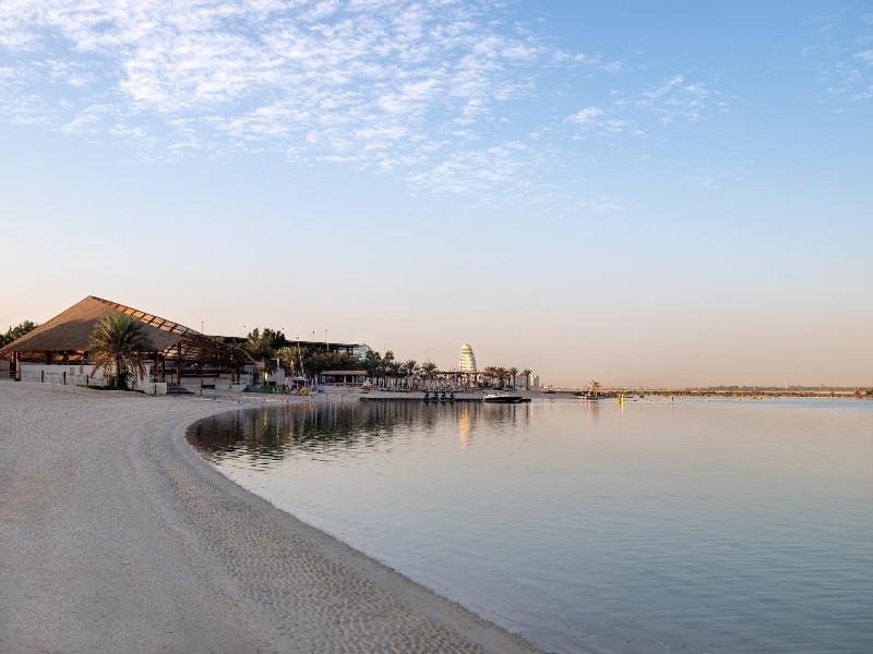 Yas Plaza Bay by IHG image
