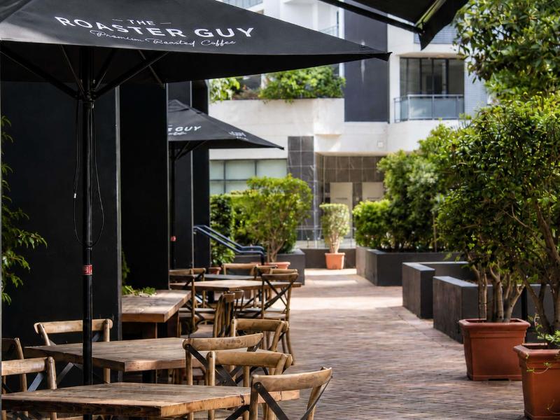 Novotel Sydney International Airport image