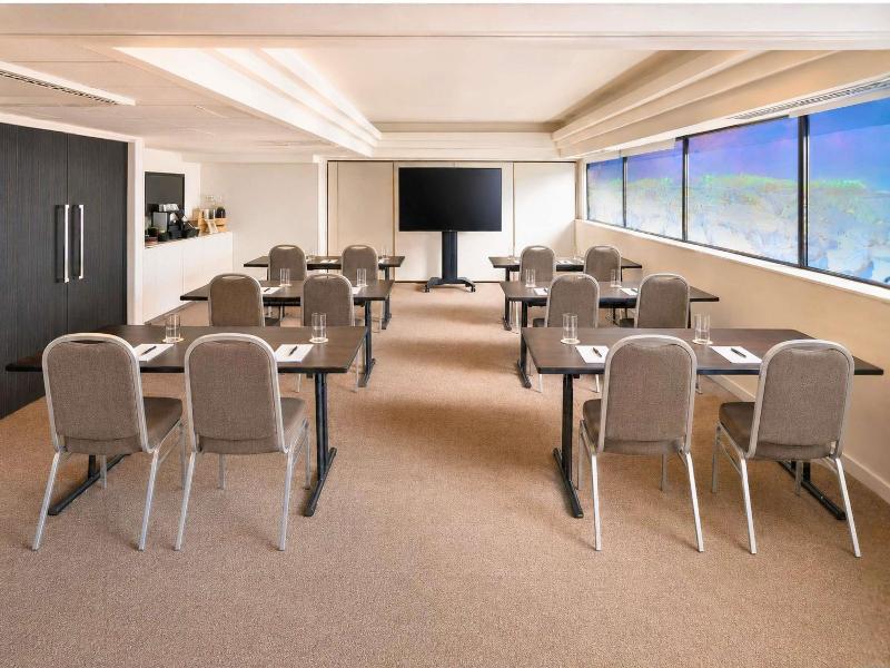 Novotel Sydney International Airport image