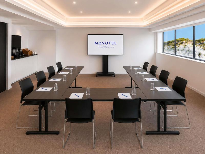 Novotel Sydney International Airport image