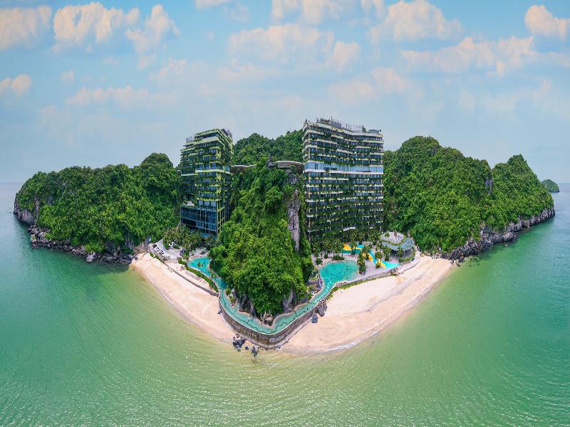 Vela Cat Ba Beach Resort, Flamingo Sea and Sand