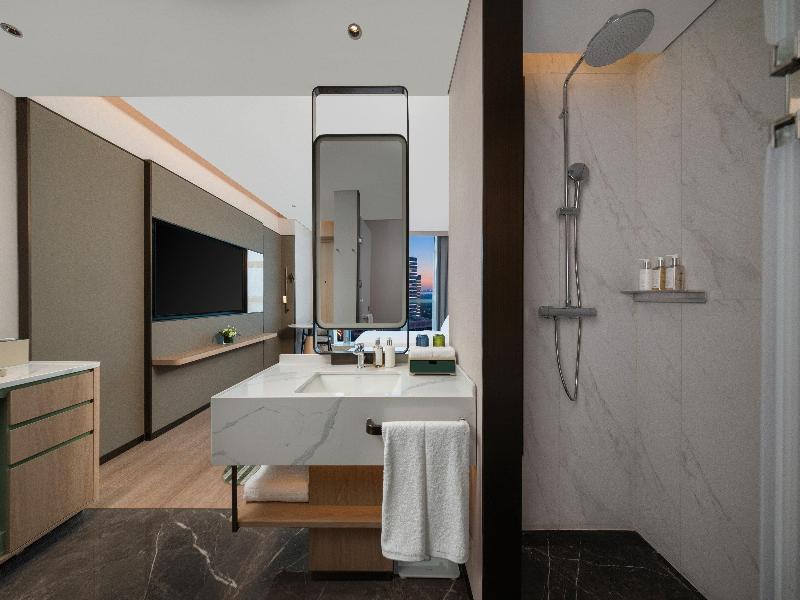 Holiday Inn Rizhao Seaview by IHG image