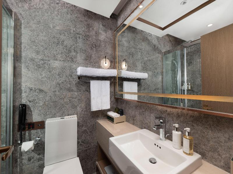 Holiday Inn Rizhao Seaview by IHG image