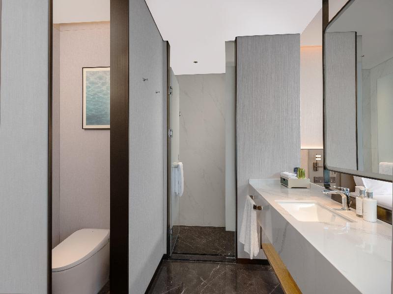 Holiday Inn Rizhao Seaview by IHG image