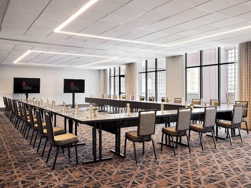 San Antonio Marriott Rivercenter image