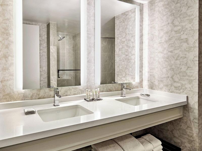 San Antonio Marriott Rivercenter image