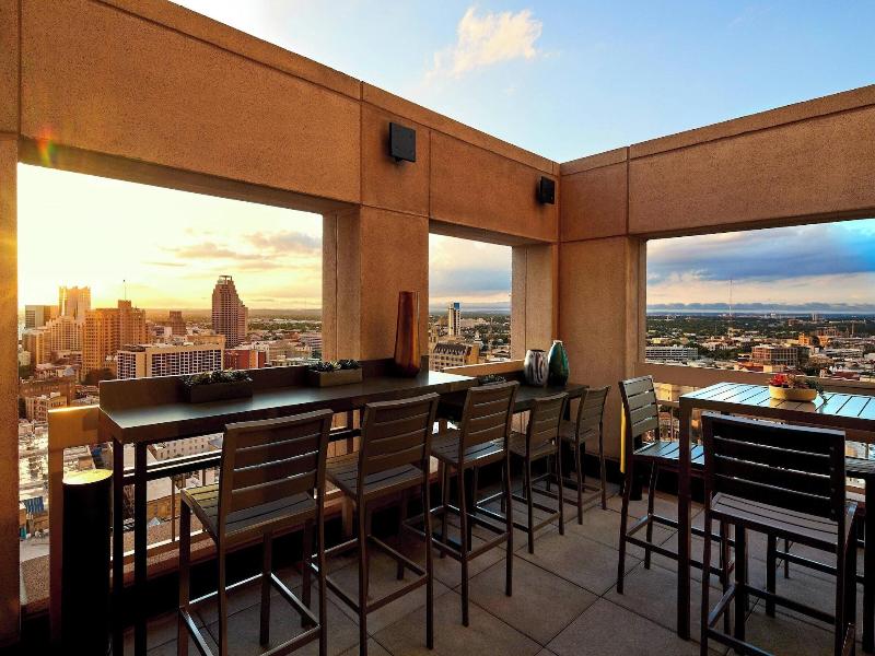 San Antonio Marriott Rivercenter image