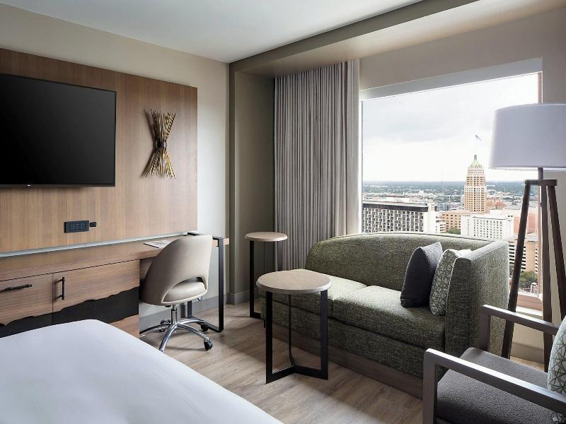 San Antonio Marriott Rivercenter image