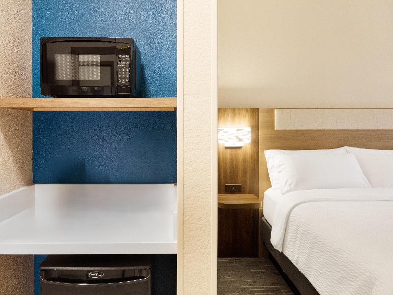 Holiday Inn Express Knoxville Airport Alcoa by IHG