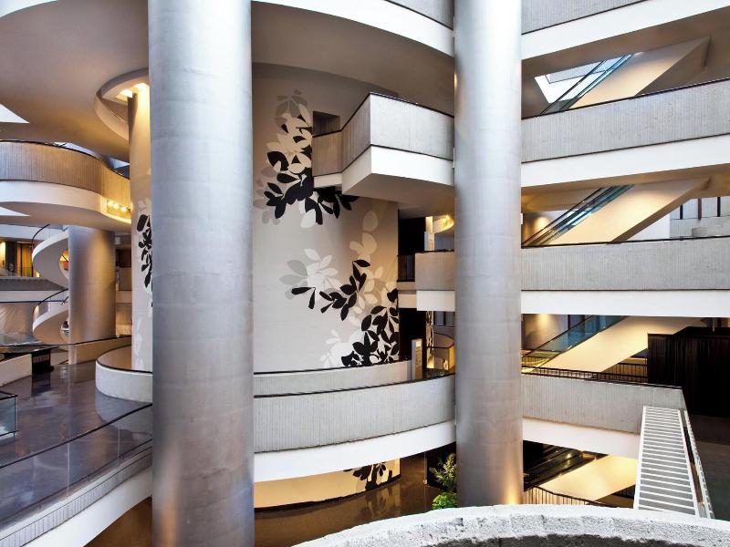 The Westin Peachtree Plaza image