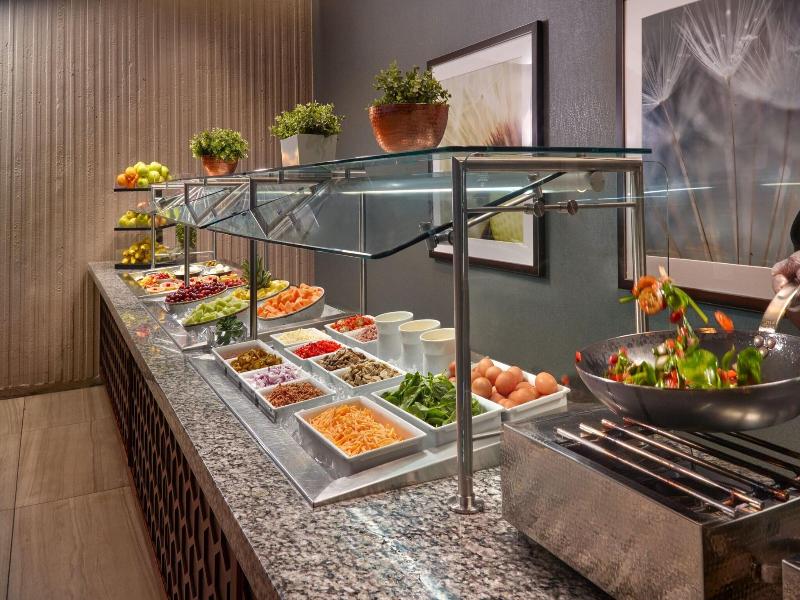 The Westin Peachtree Plaza image