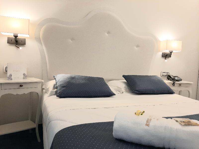Hotel Santa Lucia image
