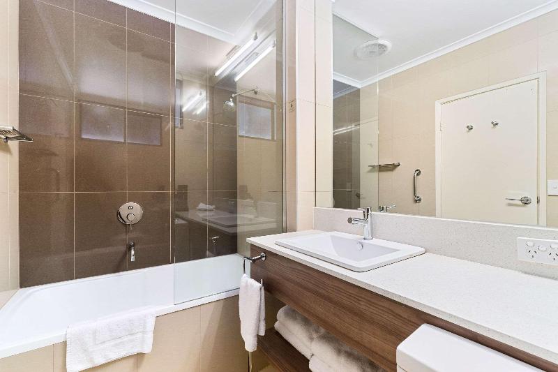 Quality Hotel Parklake Shepparton image