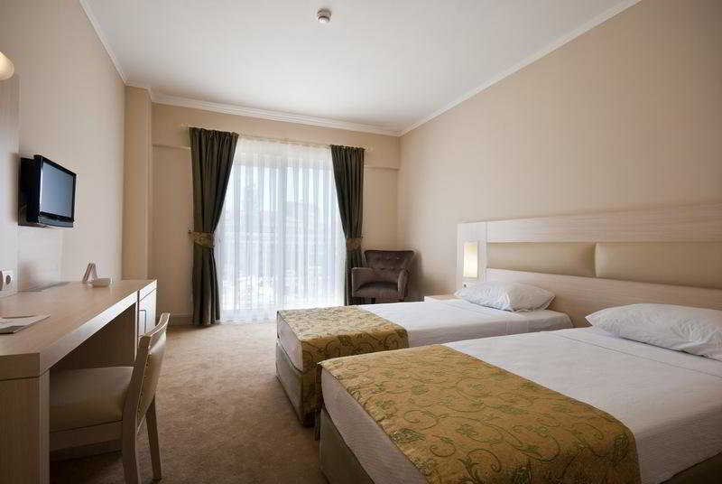 MG White Lilyum Hotel image