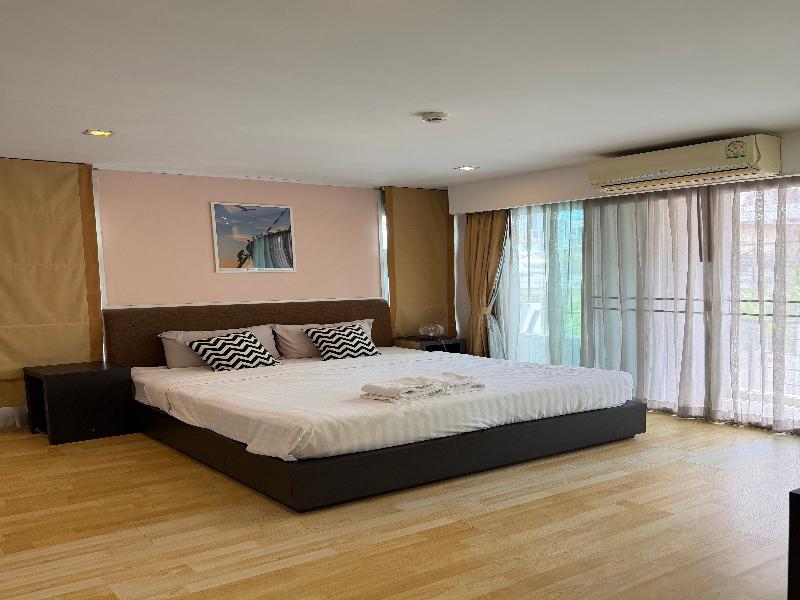 P Residence Thonglor image
