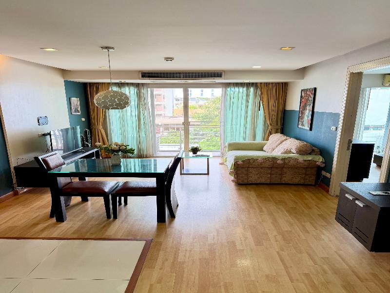 P Residence Thonglor image