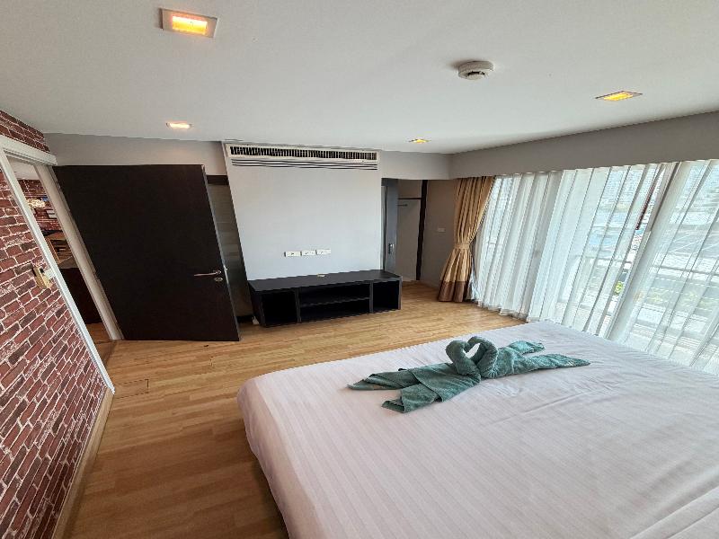 P Residence Thonglor image