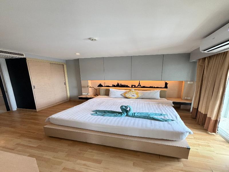 P Residence Thonglor image