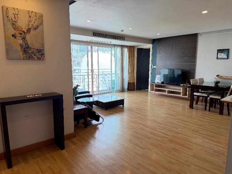 P Residence Thonglor image