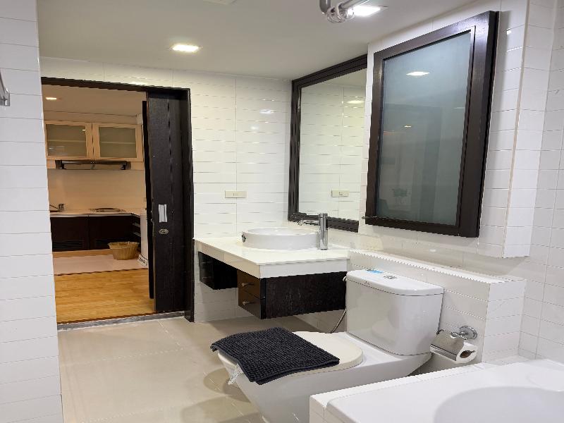 P Residence Thonglor image