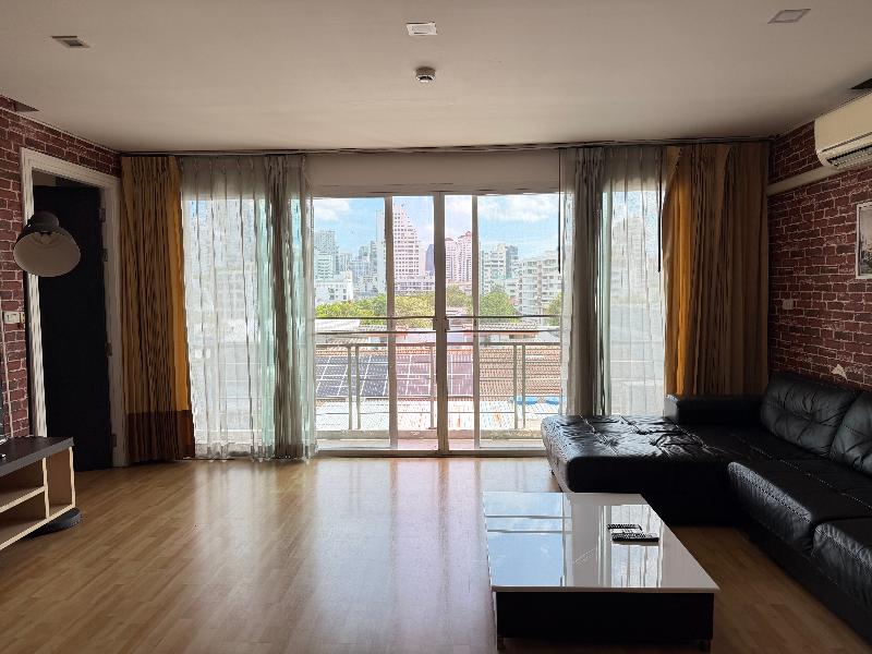 P Residence Thonglor image