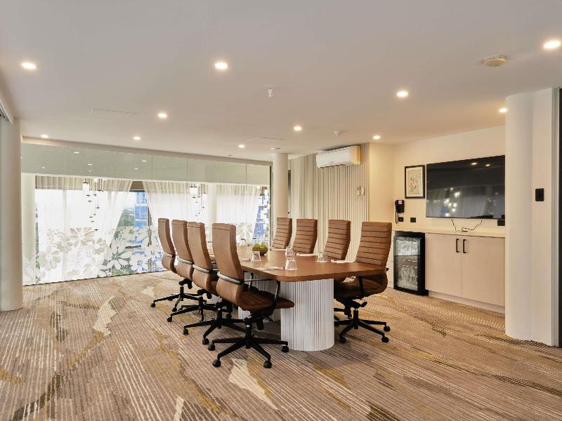 Stay in style at Mercure Brisbane Spring Hill