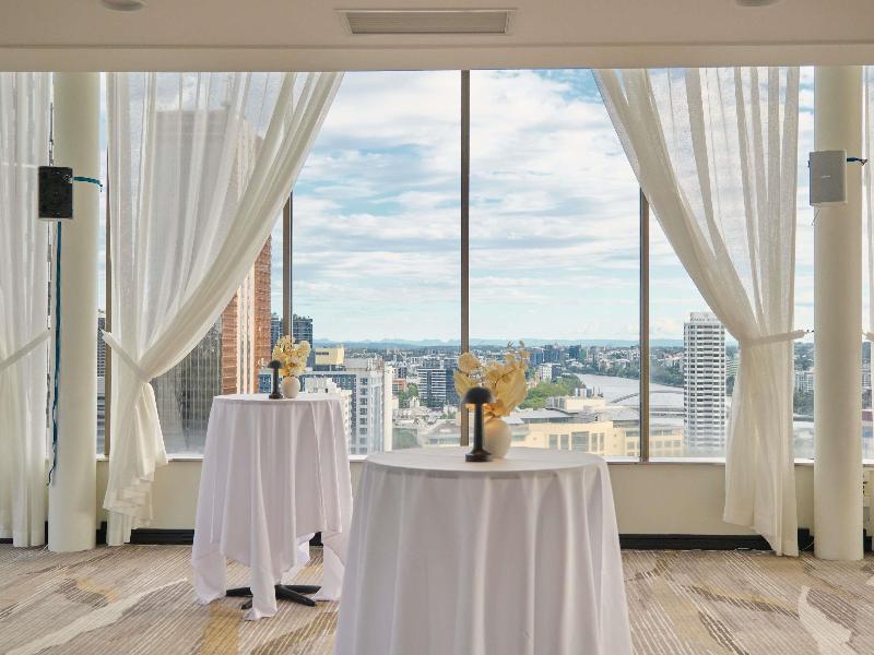 Stay in style at Mercure Brisbane Spring Hill