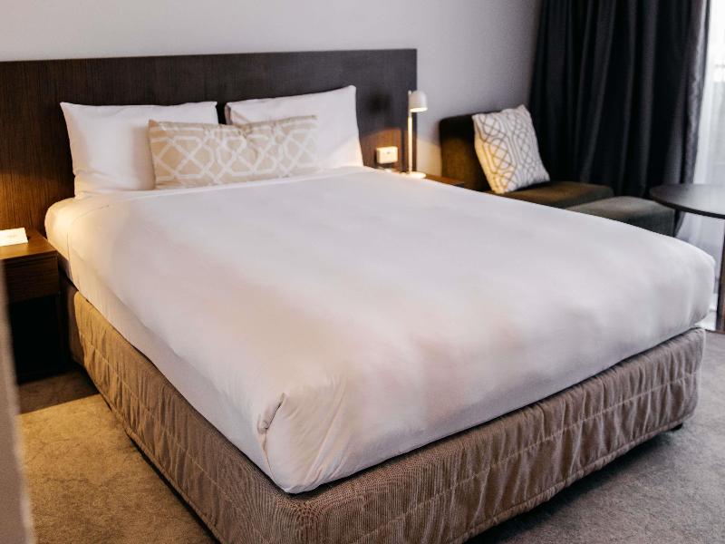 Stay in style at Mercure Brisbane Spring Hill