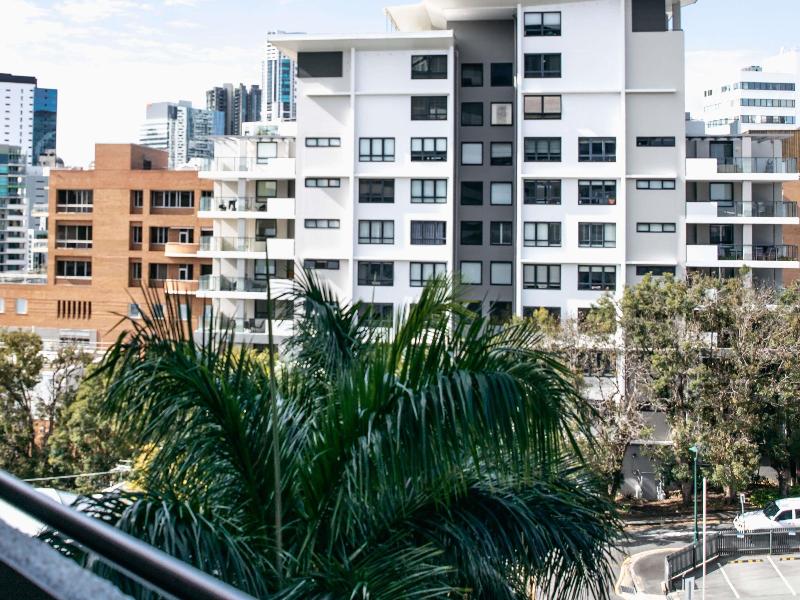 Stay in style at Mercure Brisbane Spring Hill