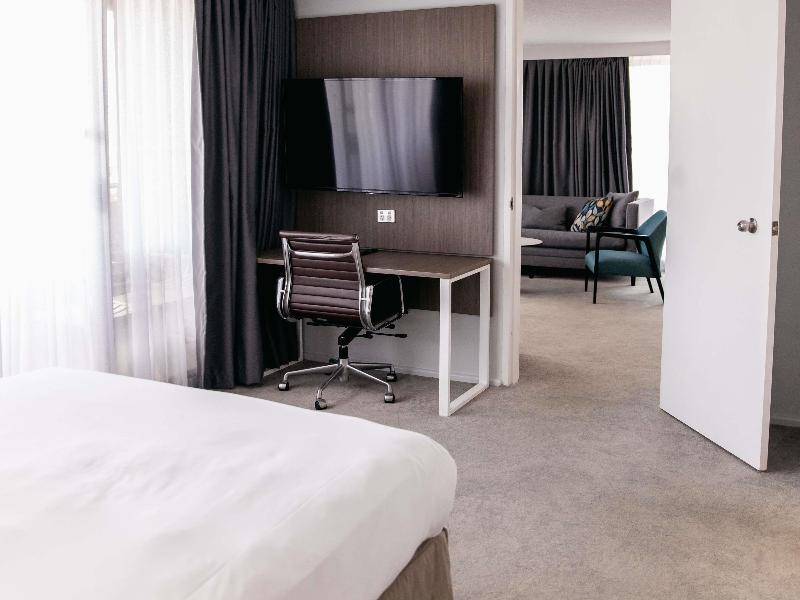 Stay in style at Mercure Brisbane Spring Hill