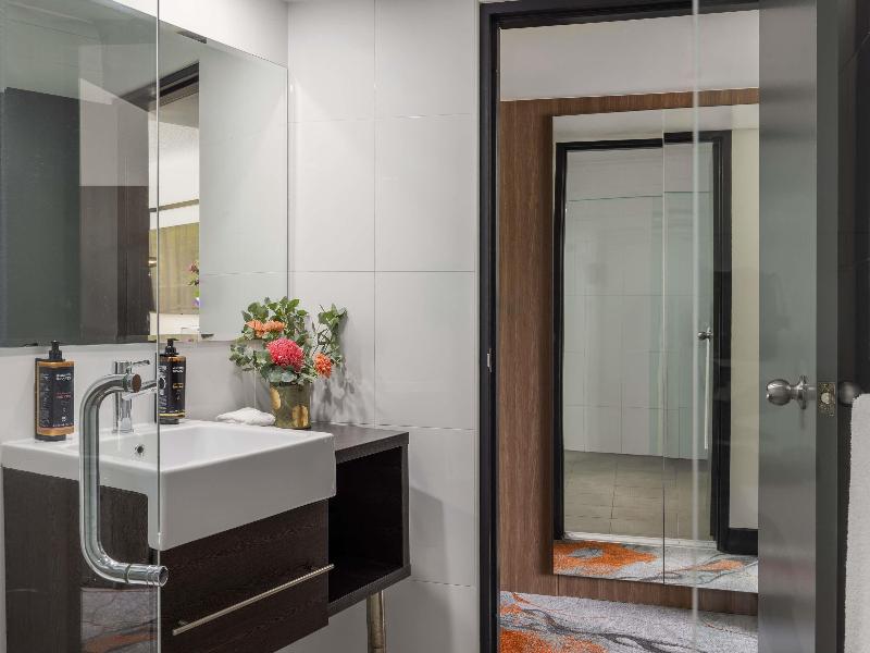Mercure Brisbane Spring Hill image