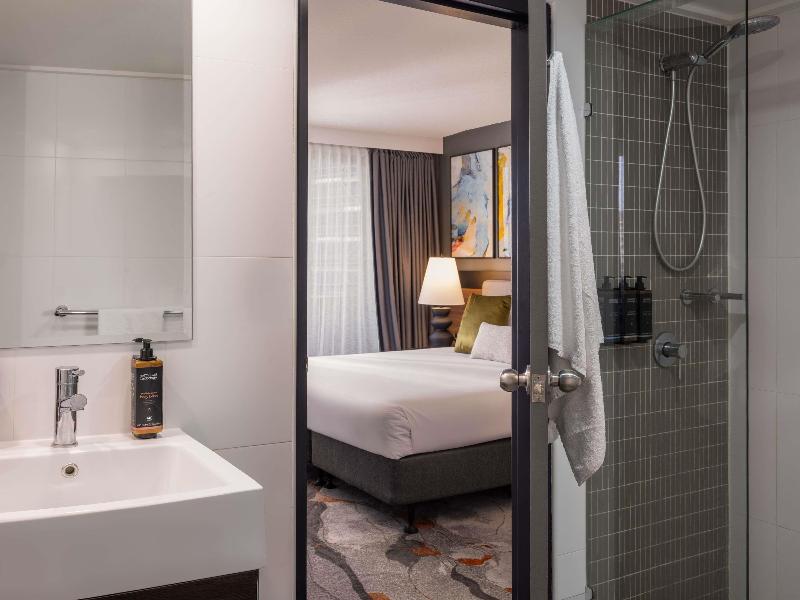 Mercure Brisbane Spring Hill image