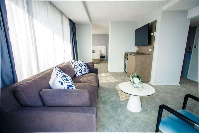 Stay in style at Mercure Brisbane Spring Hill