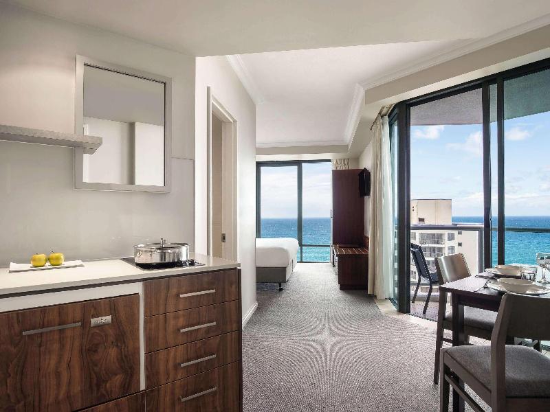 Mantra Legends Surfers Paradise image
