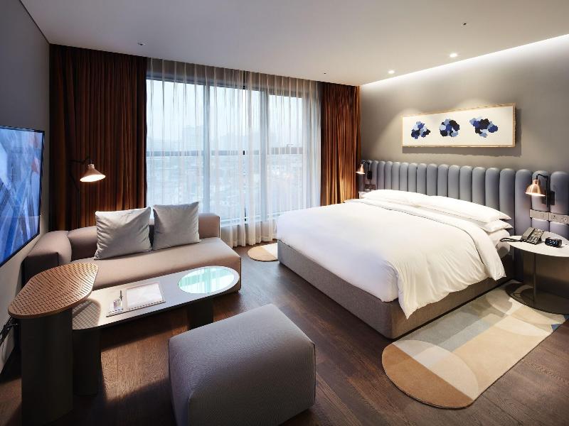 RYSE, Marriot Hotel, Autograph Collection image
