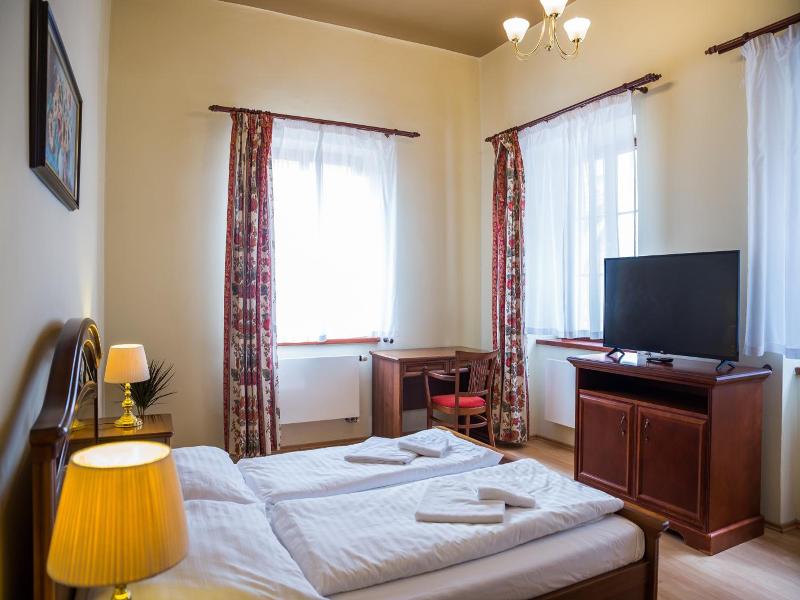 Little Quarter Hostel & Hotel image