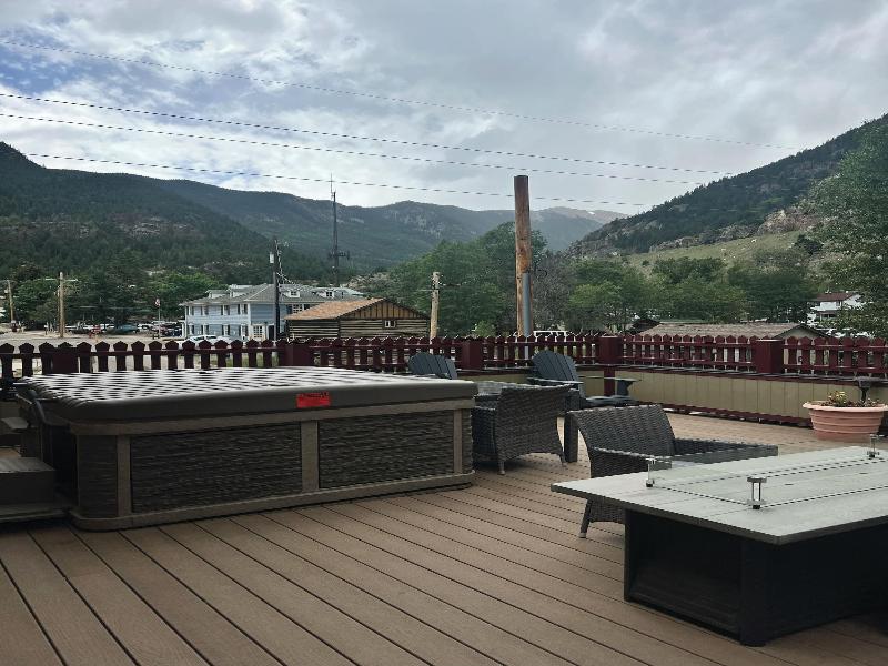 Clear Creek Inn